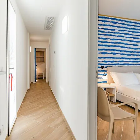 Apartment 3 Bedroom In *